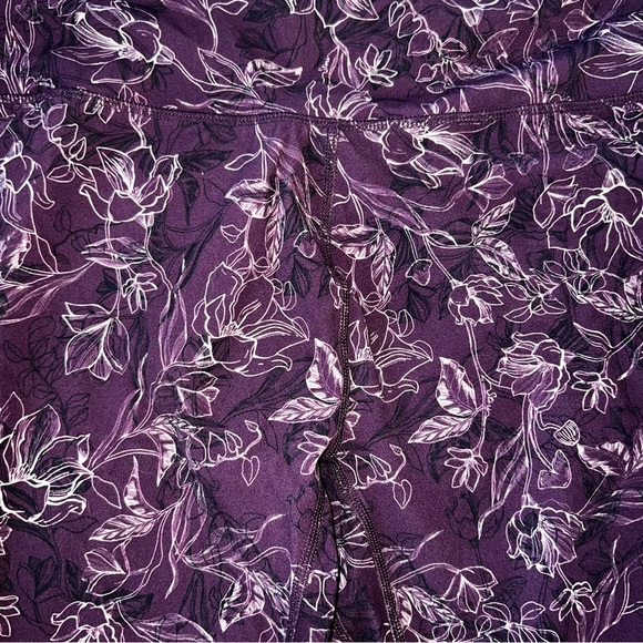 Stori - Floral Sports Bra and Leggings Set in Purple and White Size 12 - Picture 4 of 8